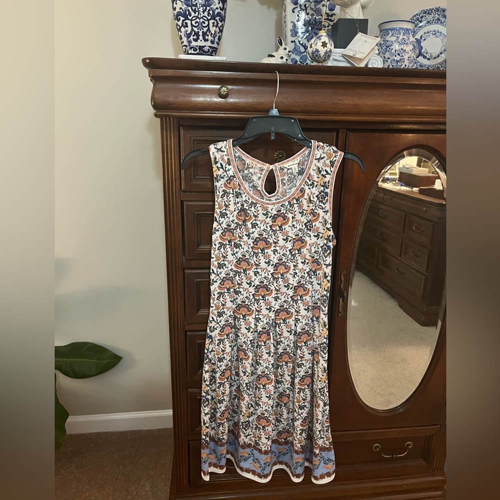 Max  Studio Sleeveless dress. Excellent condition. Worn only once size small.